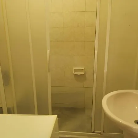 厄尔努尔旅馆